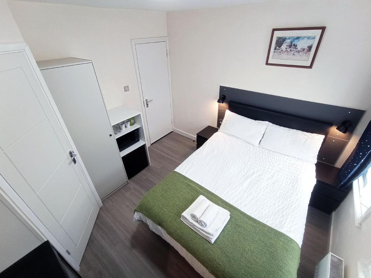 The Maple - Self Contained One Bed Flat *